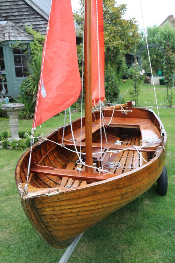 12′ traditional sailing dinghy