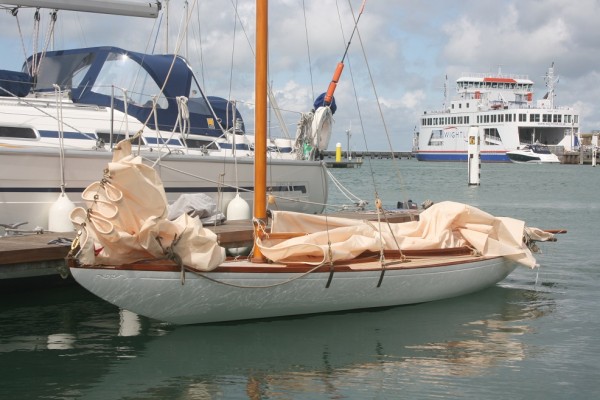Sibbicks Half Rater wooden sailing yacht For Sale
